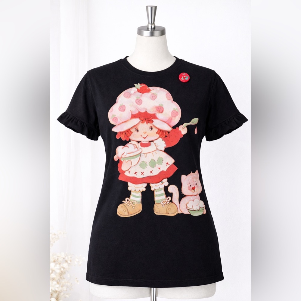 Strawberry Shortcake x Cakeworthy |Graphic Tee Black Size M | Unisex 🍓